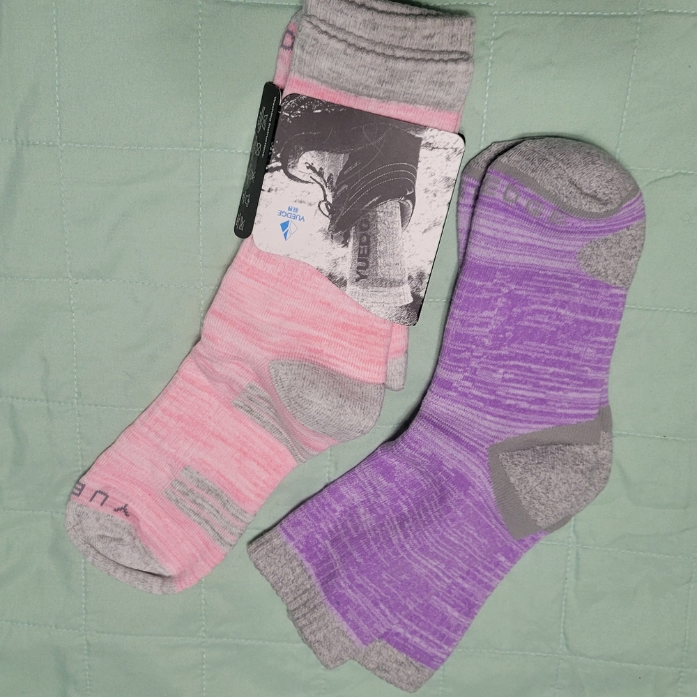 2 Pack YUEDGE Moisture Wicking Cotton Crew Socks Size XL
